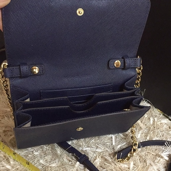 Michael Kors Jet Set Travel Phone Crossbody Bag - Picture 12 of 15